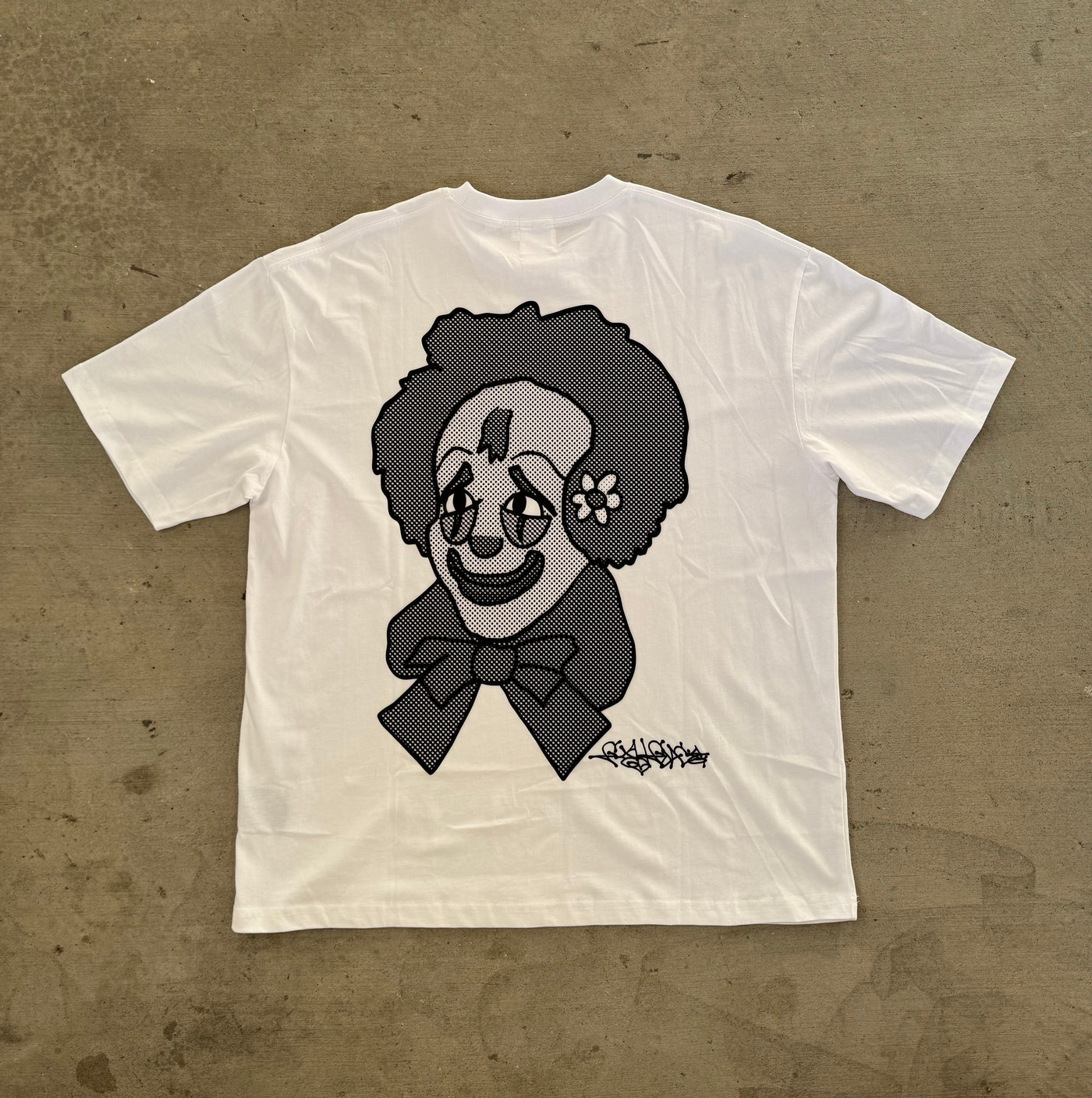 Clown, Tee