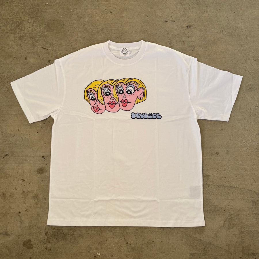 3 Girly, Tee