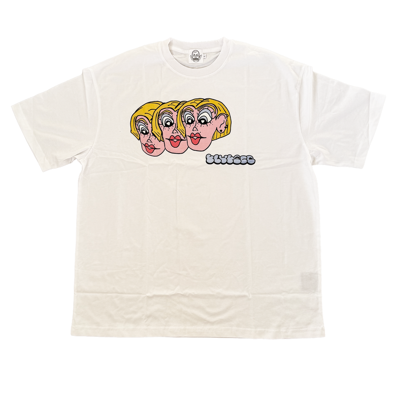 3 Girly, Tee